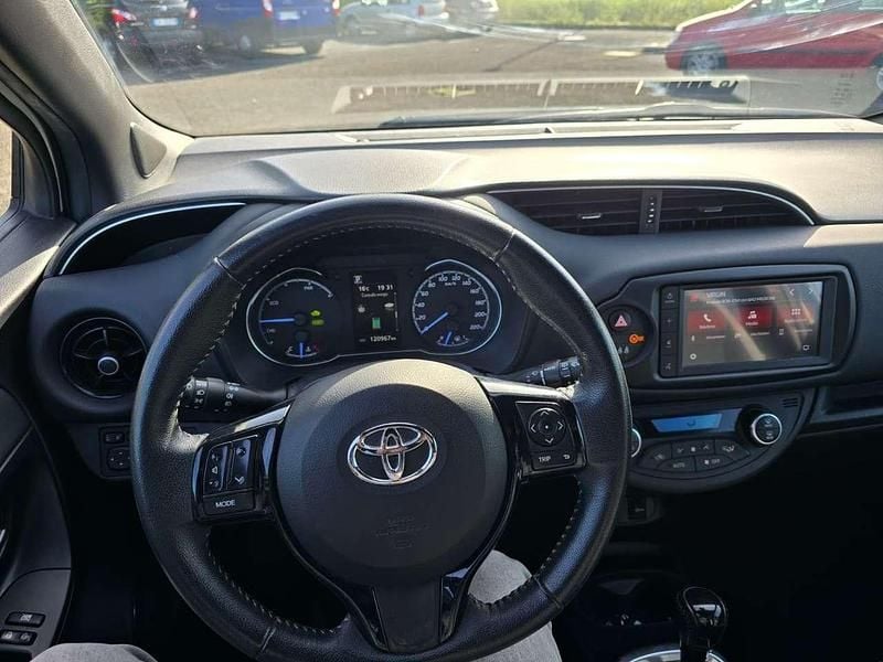 Usata Toyota Yaris Hybrid Edition 73 CV (53 kW) 2019 Bianco Berlina