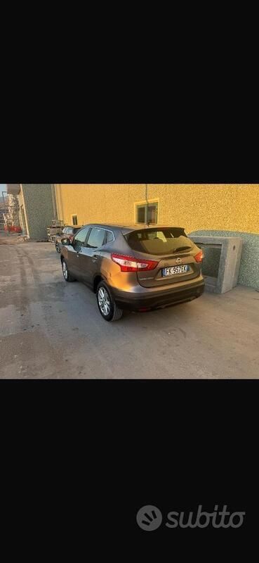 Usata Nissan Qashqai 2017 Grigio SUV