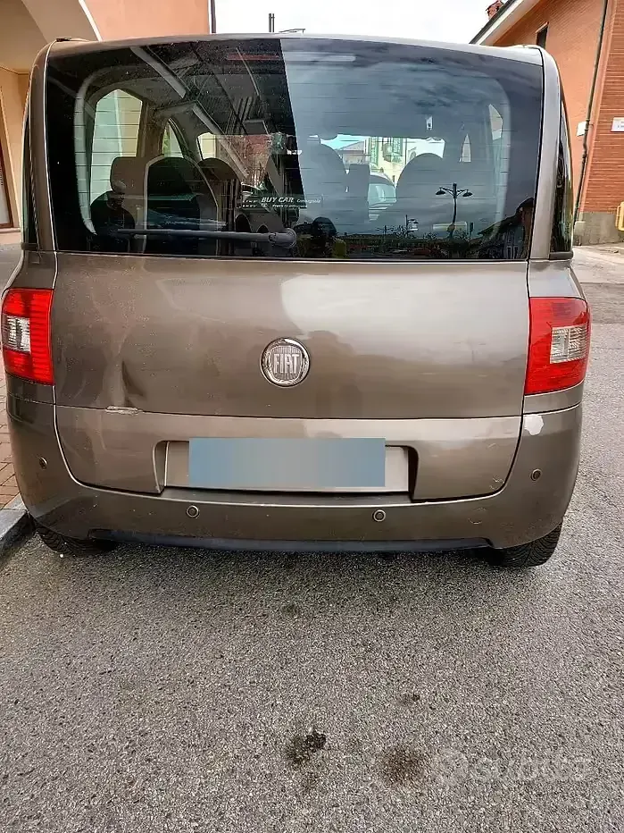 Begagnad Fiat Multipla Dynamic 120 HK (88 kW) 2010 Brun Minibuss