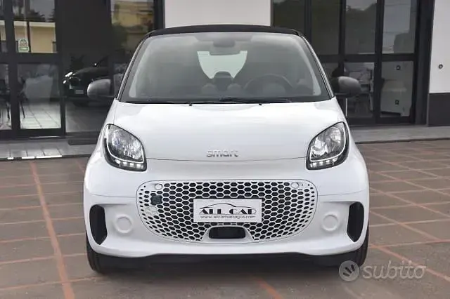 Usata Smart ForTwo Electric Drive Passion 41 kW (56 CV) 2023 Bianco Berlina