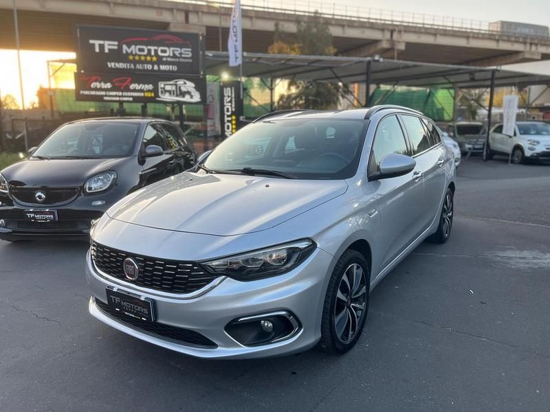 Usata Fiat Tipo Lounge 120 CV (88 kW) 2018 Argento Station wagon