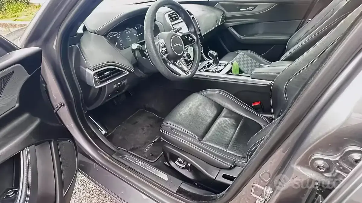 Usata Jaguar XE R-Dynamic 250 CV (183 kW) 2020 Berlina