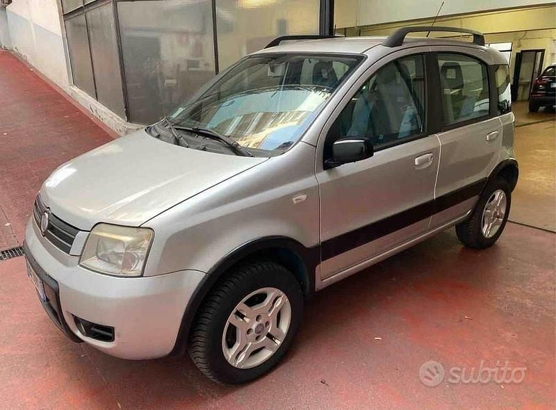 Usata Fiat Panda 4x4 Climbing 60 CV (44 kW) 2008 Grigio Utilitaria