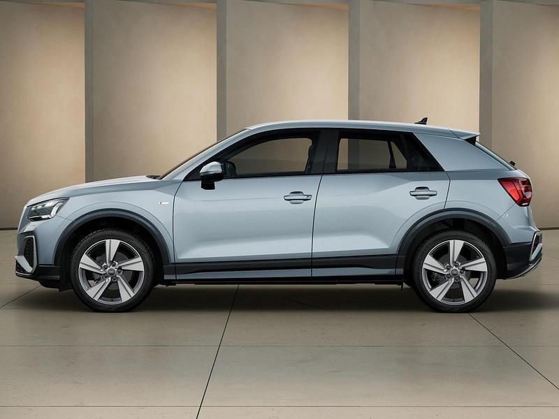 Nuova Audi Q2 Comfort 2026 Grigio freccia perla SUV