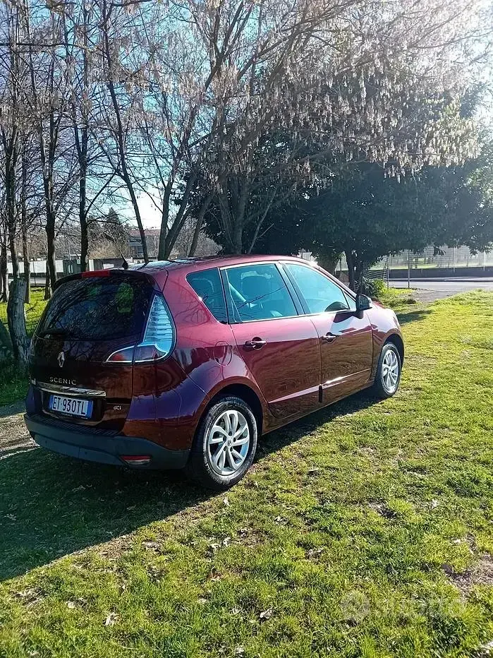 Usata Renault Scénic XMOD 110 CV (80 kW) 2014 Nero Monovolume