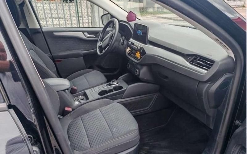 Usata Ford Kuga 120 CV (88 kW) 2021 Nero SUV