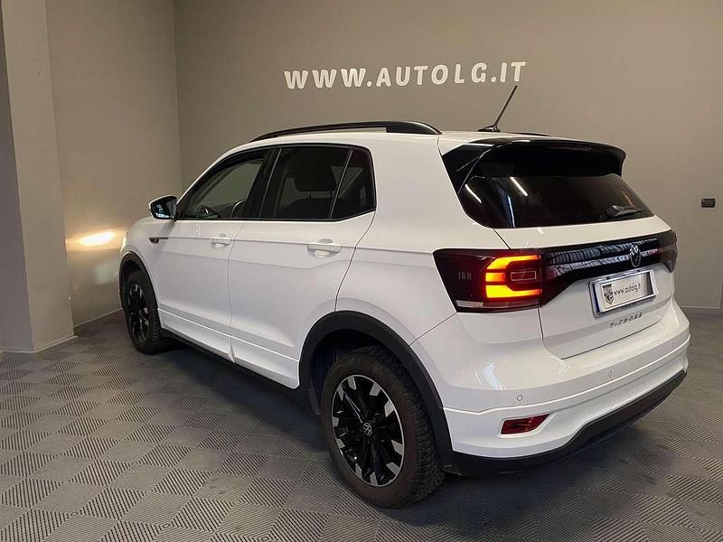 Usata VW T-Cross Sportline 95 CV (69 kW) 2023 Bianco SUV