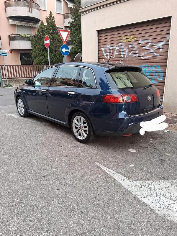 Usata Fiat Croma 150 CV (110 kW) 2025 Blu Station wagon