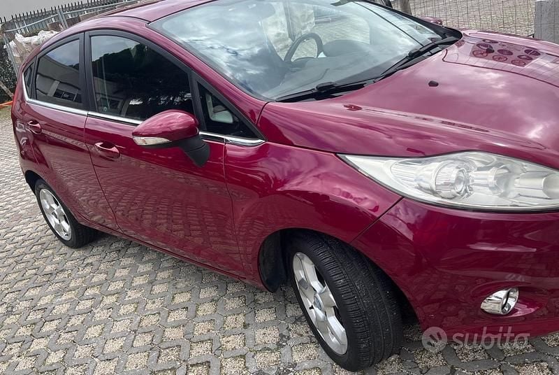 Usata Ford Fiesta Titanium 95 CV (69 kW) 2010 Utilitaria