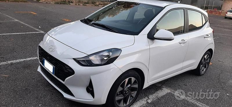 Usata Hyundai i10 63 CV (46 kW) 2025 Bianco Utilitaria