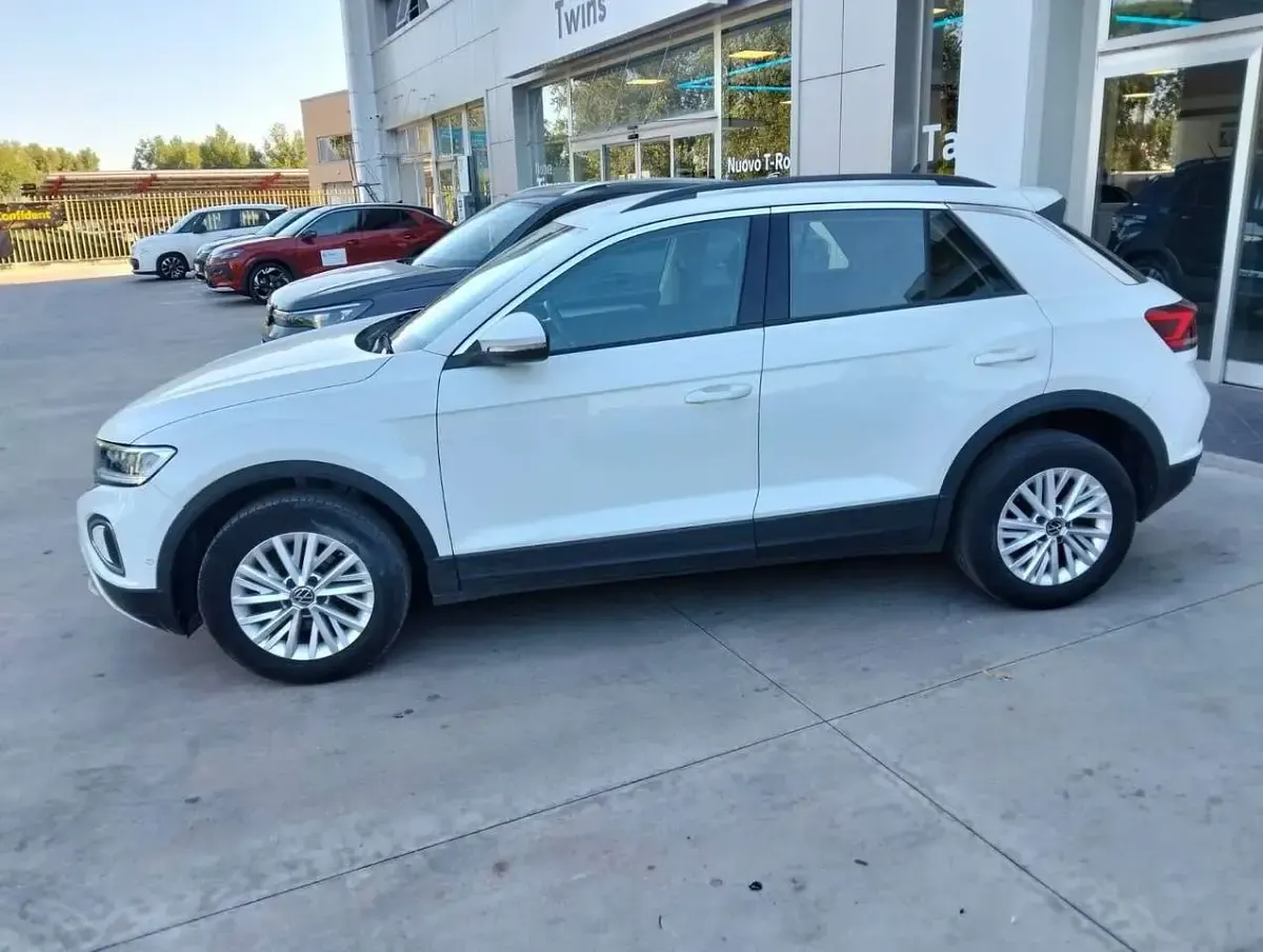 Usata VW T-Roc Life 110 CV (80 kW) 2022 Pure white SUV