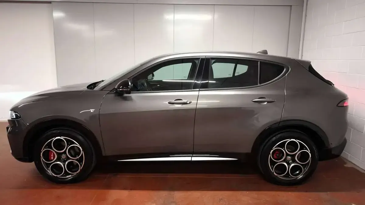 Usata Alfa Romeo Tonale Ti 160 CV (117 kW) 2023 Grigio SUV
