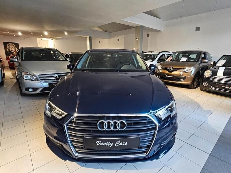 Usata Audi A3 110 CV (80 kW) 2017 Blu Berlina