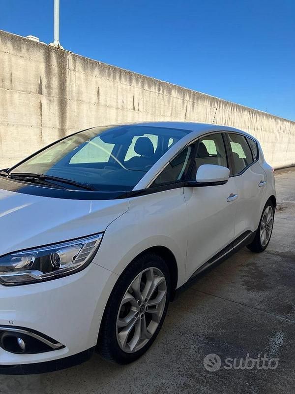 Usata Renault Scénic IV 120 CV (88 kW) 2020 Bianco Monovolume
