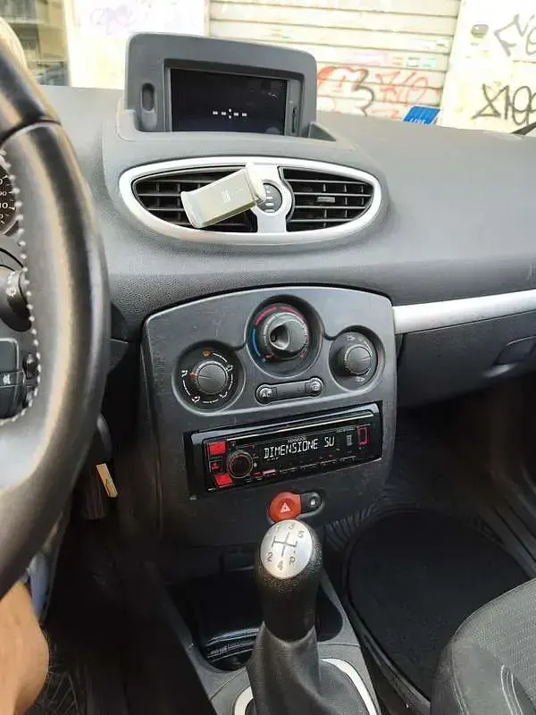 Usata Renault Clio Dynamique 75 CV (55 kW) 2009 Grigio Station wagon