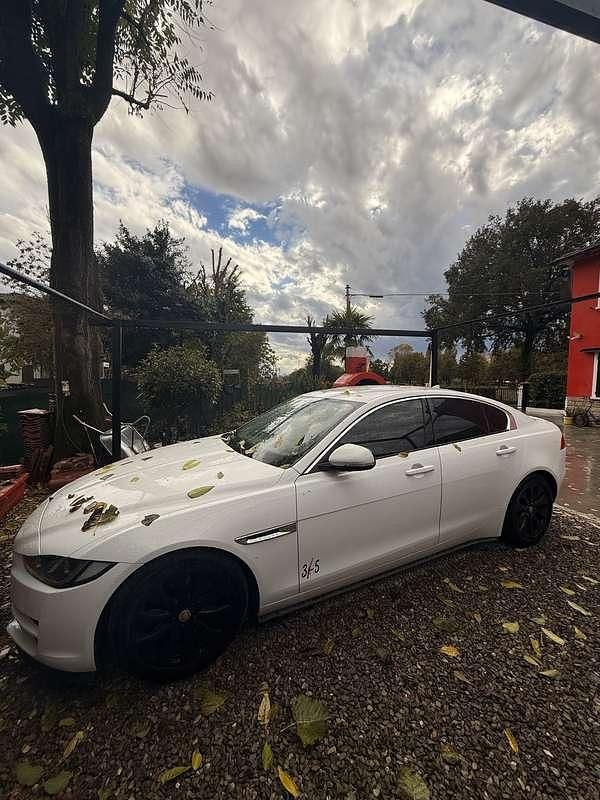 Usata Jaguar XE Pure 179 CV (131 kW) 2016 Berlina