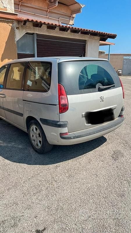 Usata Peugeot 807 136 CV (100 kW) 2008 Grigio Monovolume