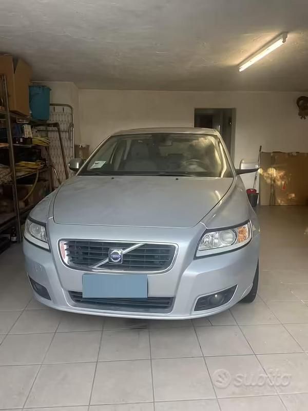 Usata Volvo V50 Kinetic 109 CV (80 kW) 2008 Grigio Station wagon