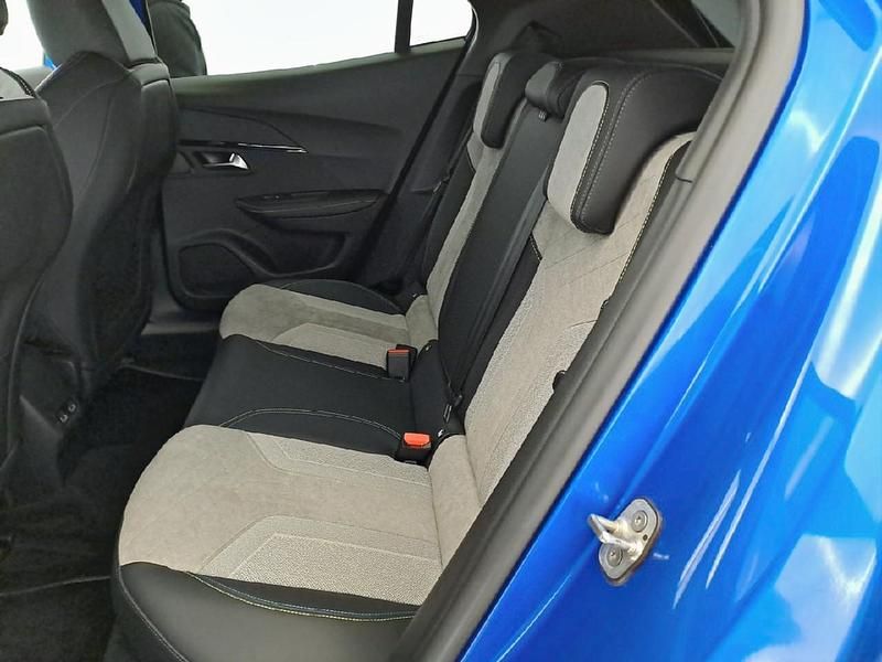 Begagnad Peugeot e-2008 GT 100 kW (136 HK) 2021 Blå SUV