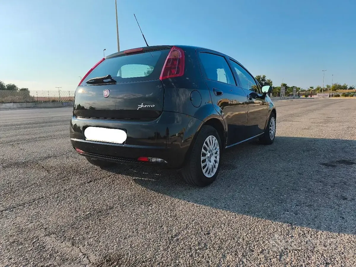 Usata Fiat Grande Punto 90 CV (66 kW) 2009 Nero Utilitaria