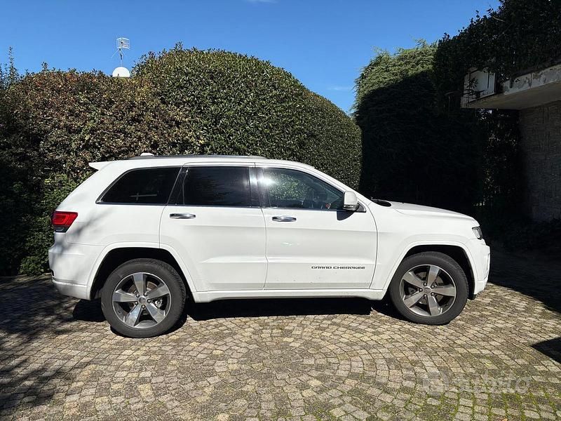 Usata Jeep Grand Cherokee Overland 250 CV (183 kW) 2015 Bianco SUV