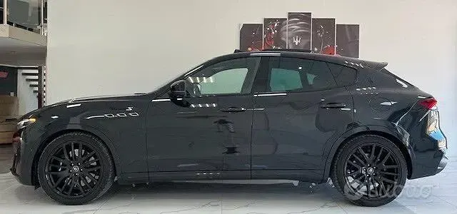 Usata Maserati Levante 430 CV (316 kW) 2022 Nero SUV