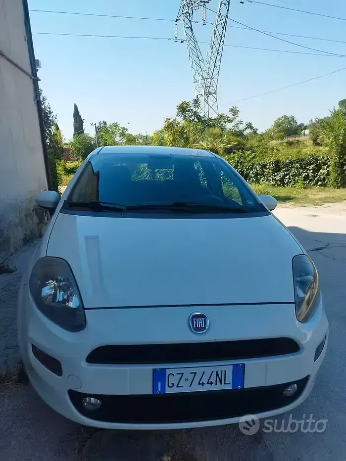 Usata Fiat Punto 75 CV (55 kW) 2013 Bianco Utilitaria