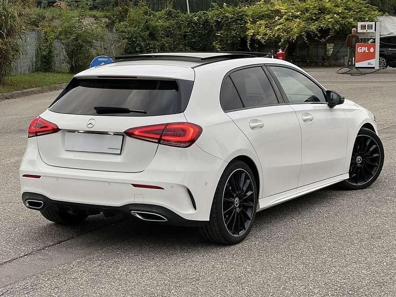 Usata Mercedes A200 AMG line 163 CV (119 kW) 2018 Bianco Berlina
