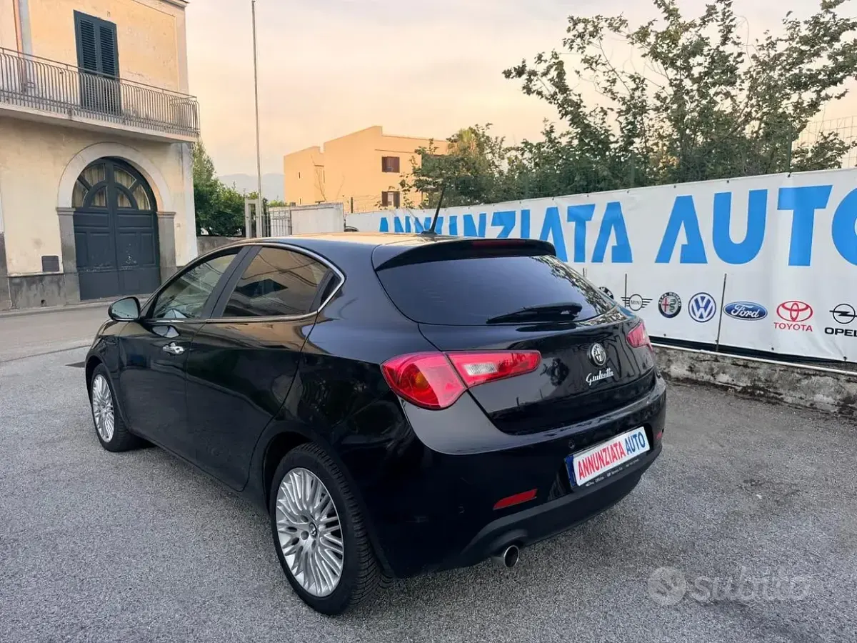 Usata Alfa Romeo Giulietta 120 CV (88 kW) 2016 Nero Utilitaria