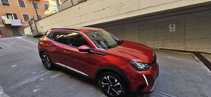 Usata Peugeot 2008 Allure 102 CV (75 kW) 2020 SUV