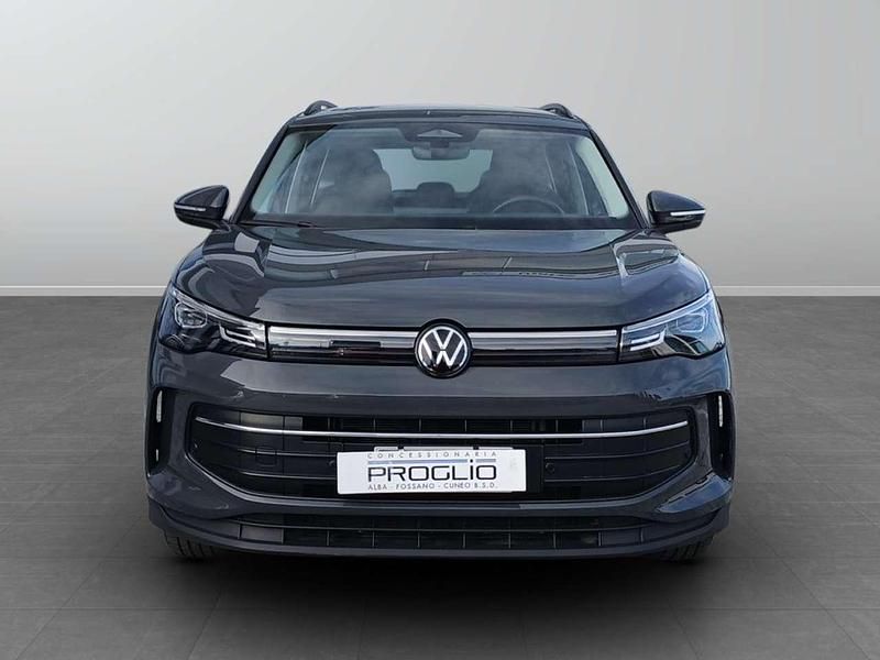 Usata VW Tiguan Life 150 CV (110 kW) 2025 Dolphin grey metallizzato SUV