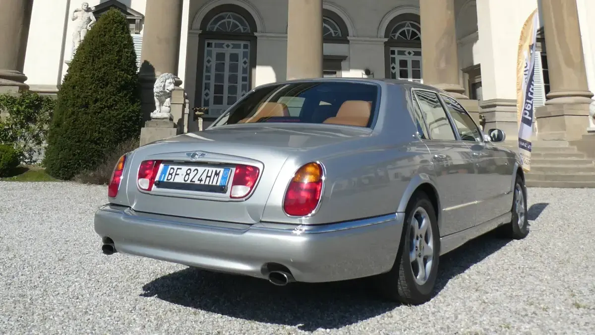 Usata Bentley Arnage 354 CV (260 kW) 1999 Argento Berlina