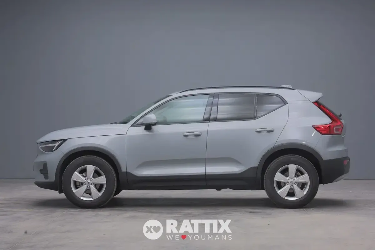 Usata Volvo XC40 129 CV (94 kW) 2024 Grigio SUV