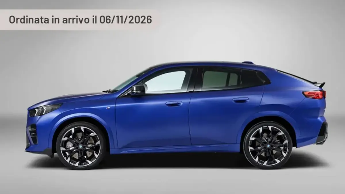 Usata BMW iX2 M Sport 103 kW (141 CV) 2024 Argento SUV