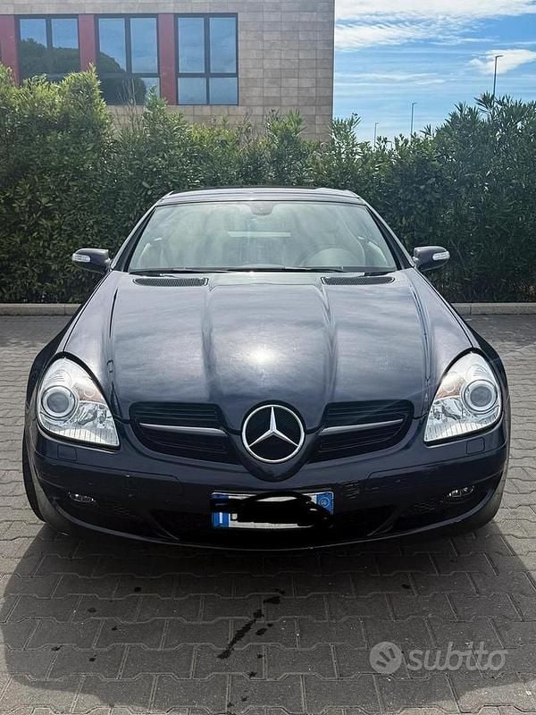 Usata Mercedes SLK200 163 CV (119 kW) 2006 Blu/azzurro Cabrio