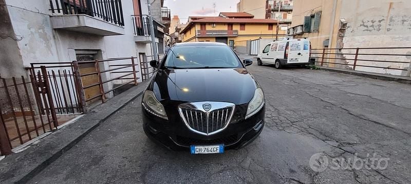 Usata Lancia Delta 120 CV (88 kW) 2009 Utilitaria
