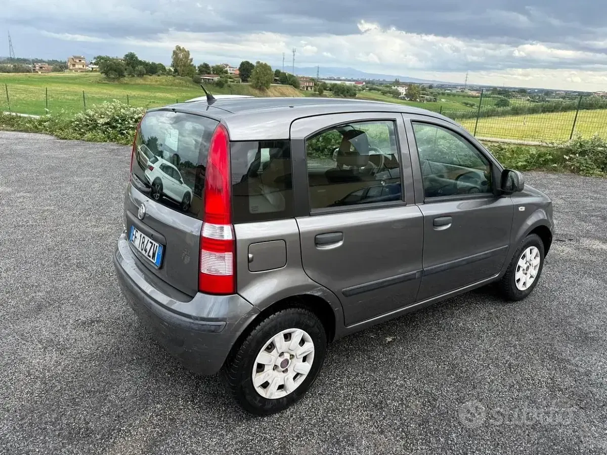 Usata Fiat Panda Easy 69 CV (50 kW) 2012 Marrone Utilitaria