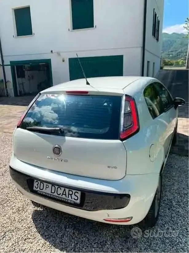 Usata Fiat Punto Evo S 69 CV (50 kW) 2011 Bianco Utilitaria