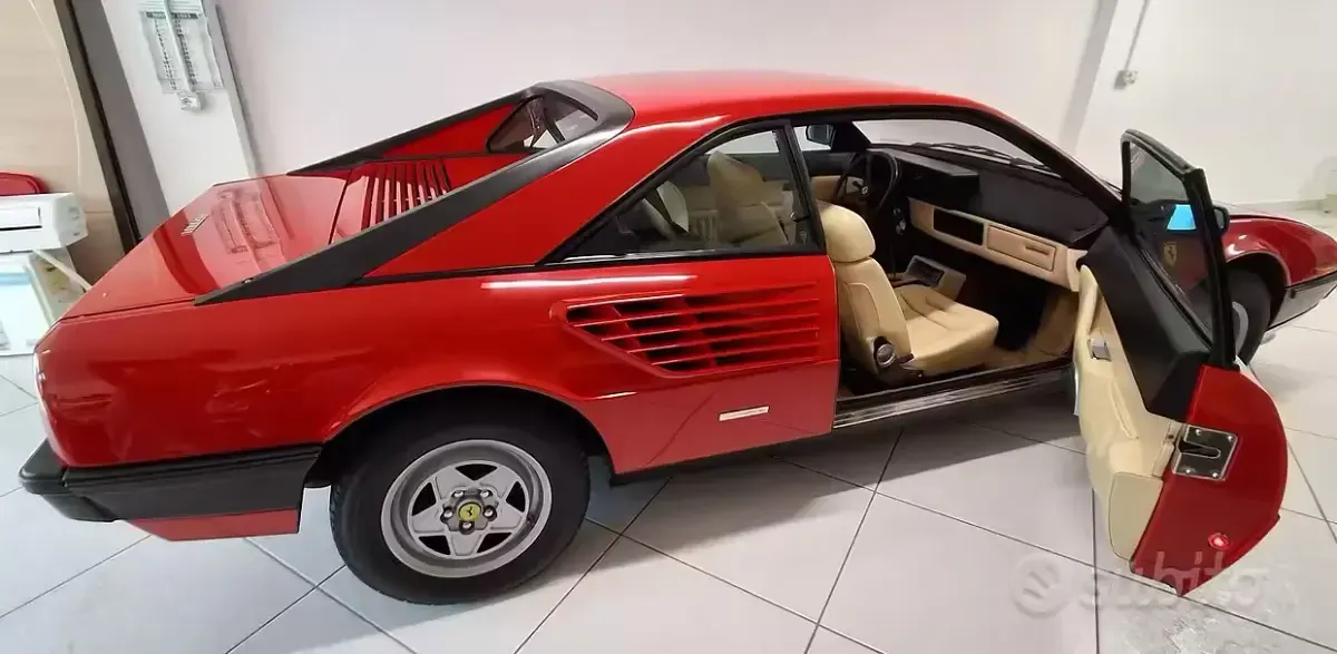 Usata Ferrari Mondial 240 CV (176 kW) 1982 Rosso Coupé