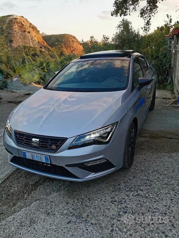 Usata Seat Leon Black Edition 131 CV (96 kW) 2020 Grigio Berlina