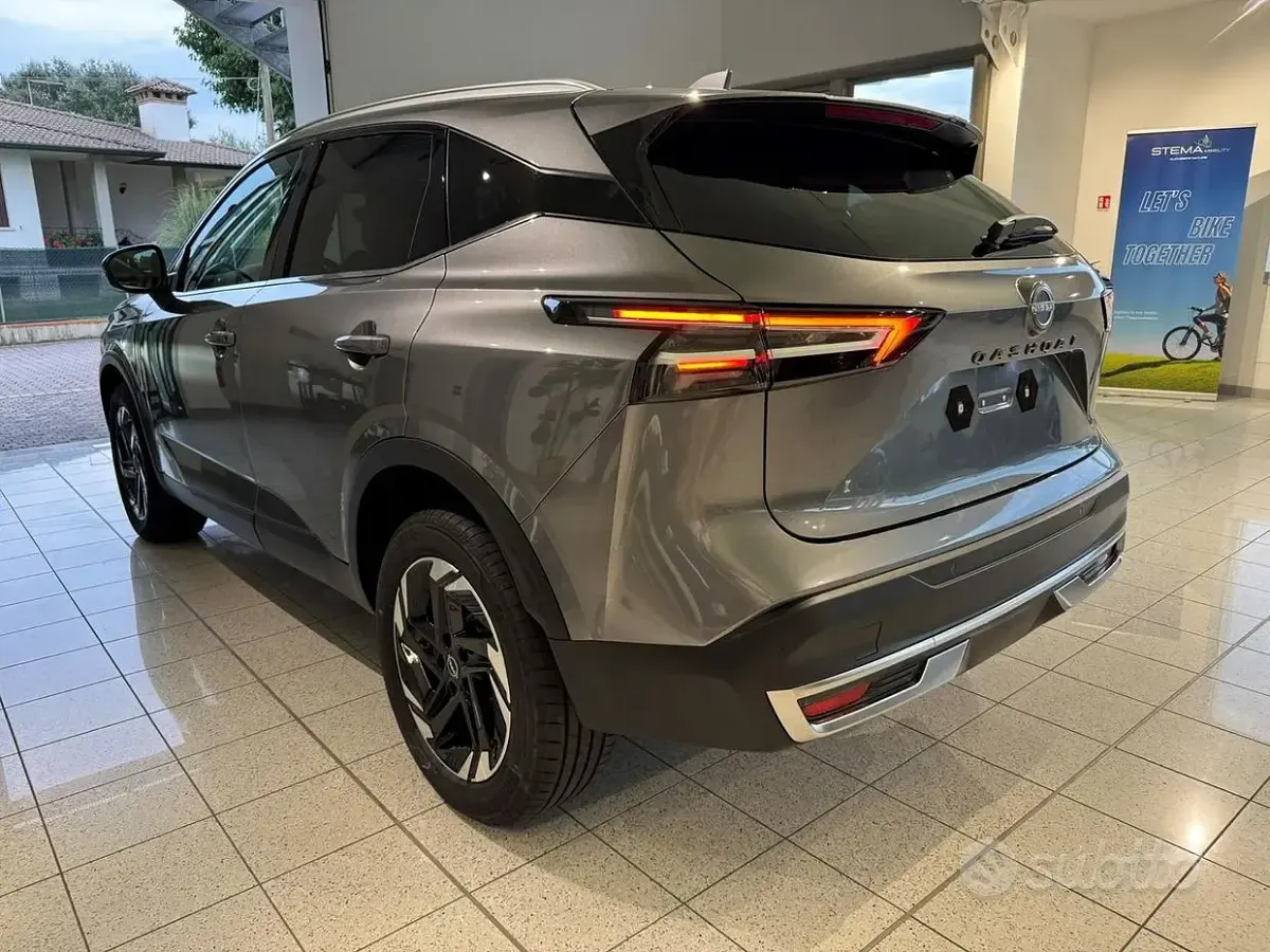 Nuova Nissan Qashqai N-Connecta 158 CV (116 kW) 2026 Grigio SUV