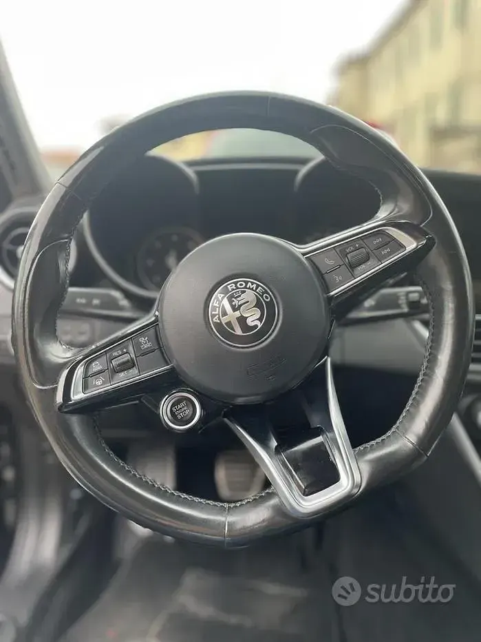 Usata Alfa Romeo Giulia Ti 190 CV (139 kW) 2020 Nero Berlina