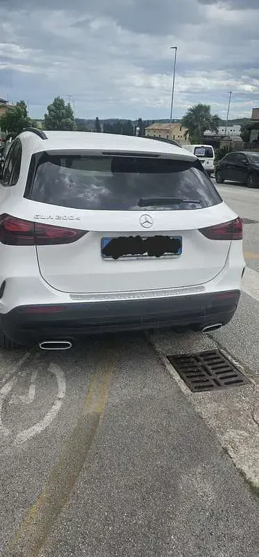 Usata Mercedes GLA200 Executive 150 CV (110 kW) 2024 SUV