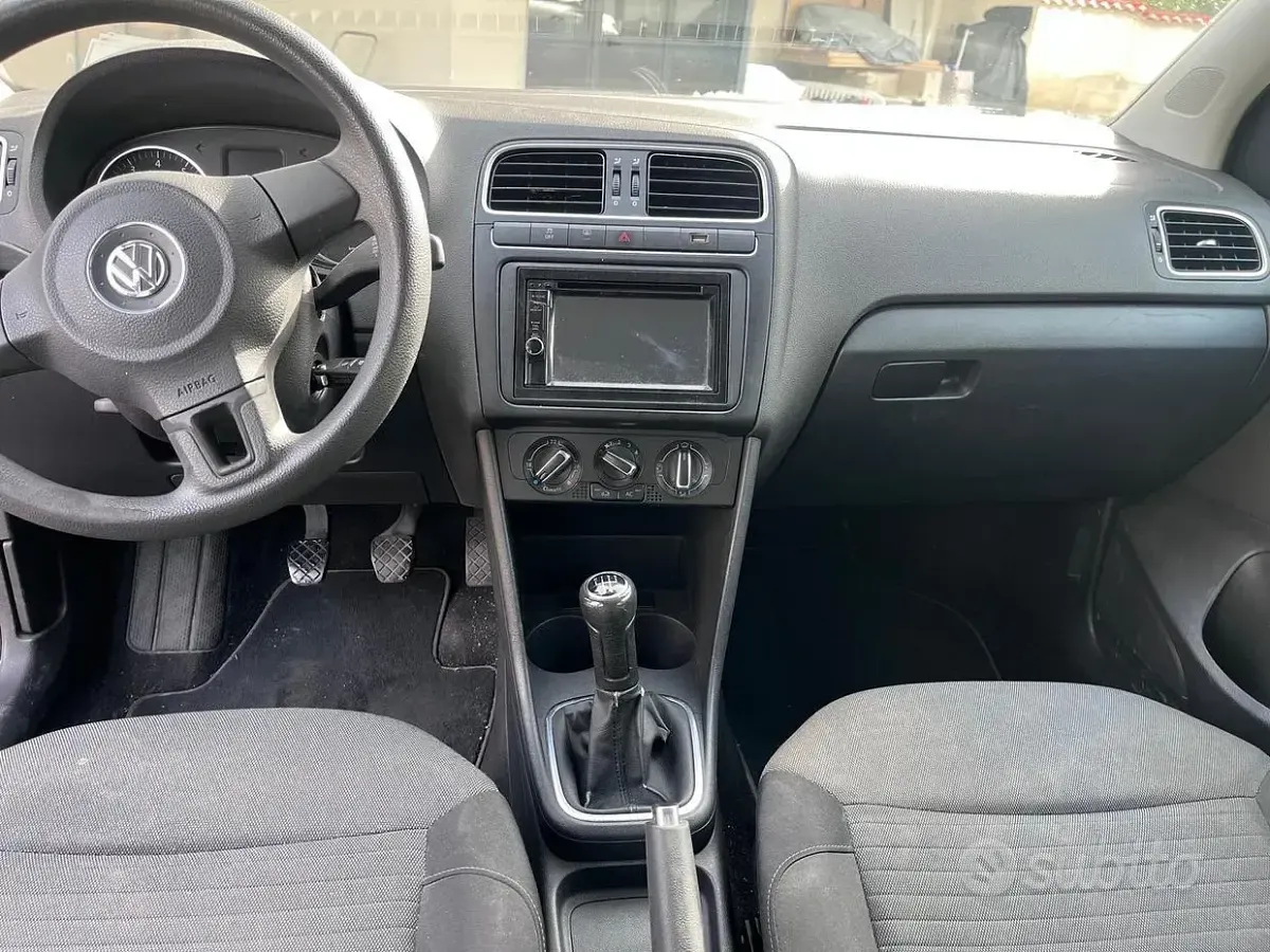 Usata VW Polo 69 CV (50 kW) 2010 Grigio Utilitaria
