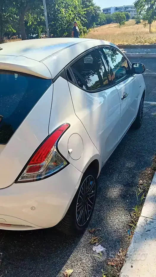 Usata Lancia Ypsilon 69 CV (50 kW) 2021 Utilitaria
