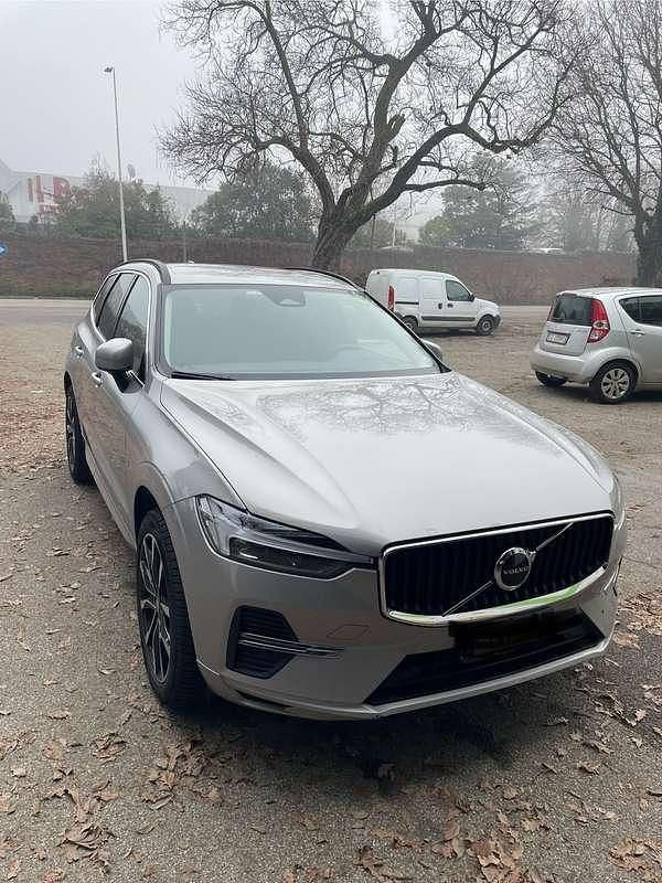 Usata Volvo XC60 Momentum 197 CV (144 kW) 2022 SUV