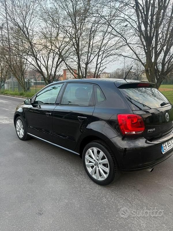 Usata VW Polo Highline 90 CV (66 kW) 2011 Nero Utilitaria