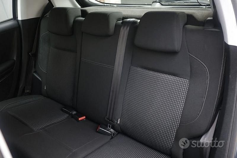 Usata Peugeot 208 Allure 82 CV (60 kW) 2016 Blu scuro Utilitaria