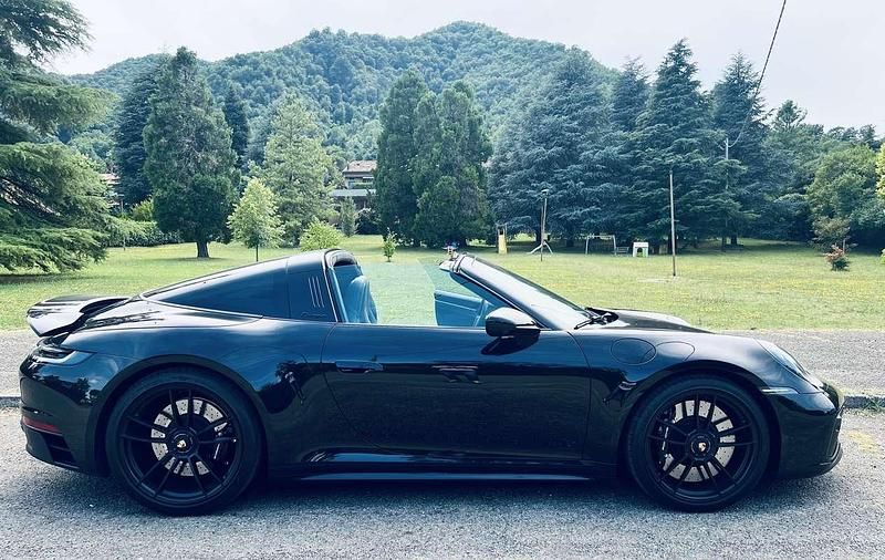 Usata Porsche 992 480 CV (353 kW) 2023 Cabrio