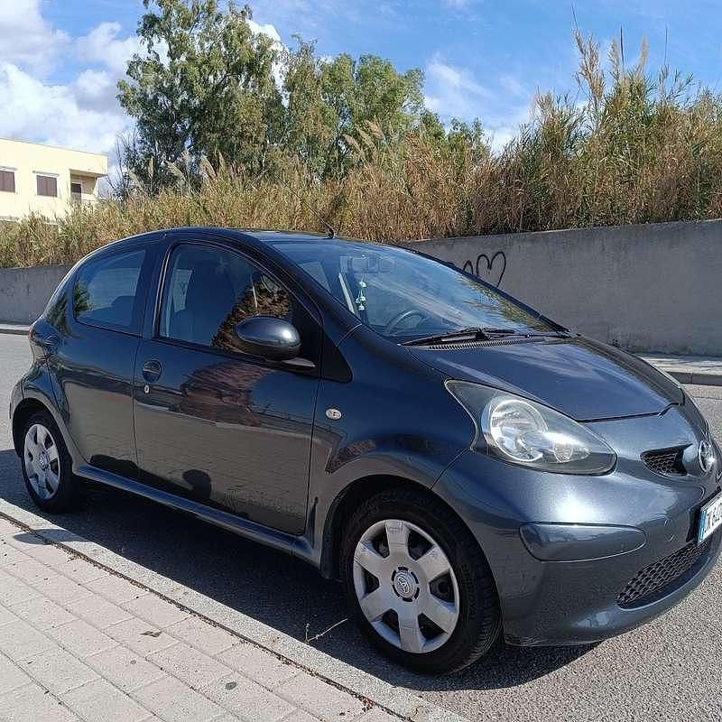 Usata Toyota Aygo 68 CV (50 kW) 2007 Utilitaria